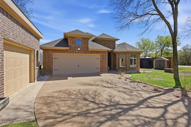 8258 Lax Drive, Fort Worth, TX 76126