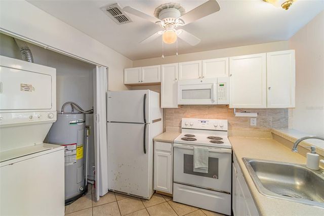 2560 WOODGATE BOULEVARD 207, Orlando, FL 32822