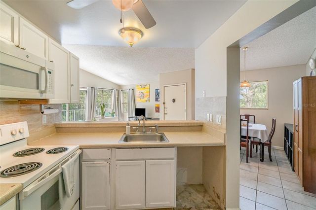 2560 WOODGATE BOULEVARD 207, Orlando, FL 32822