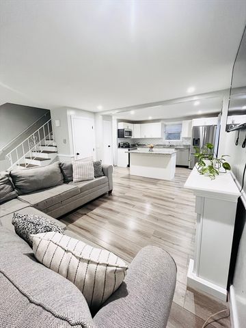 28b Staples Street B, Taunton, MA 02718