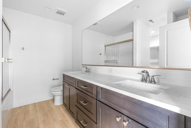 7479 Grapevine Ct, West Richland, WA 99353