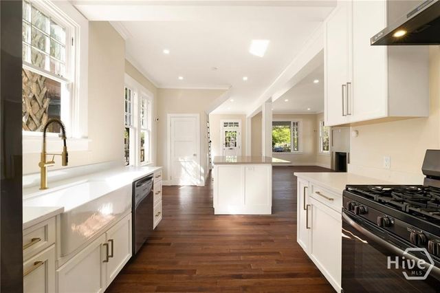 627 W 37th Street, Savannah, GA 31401