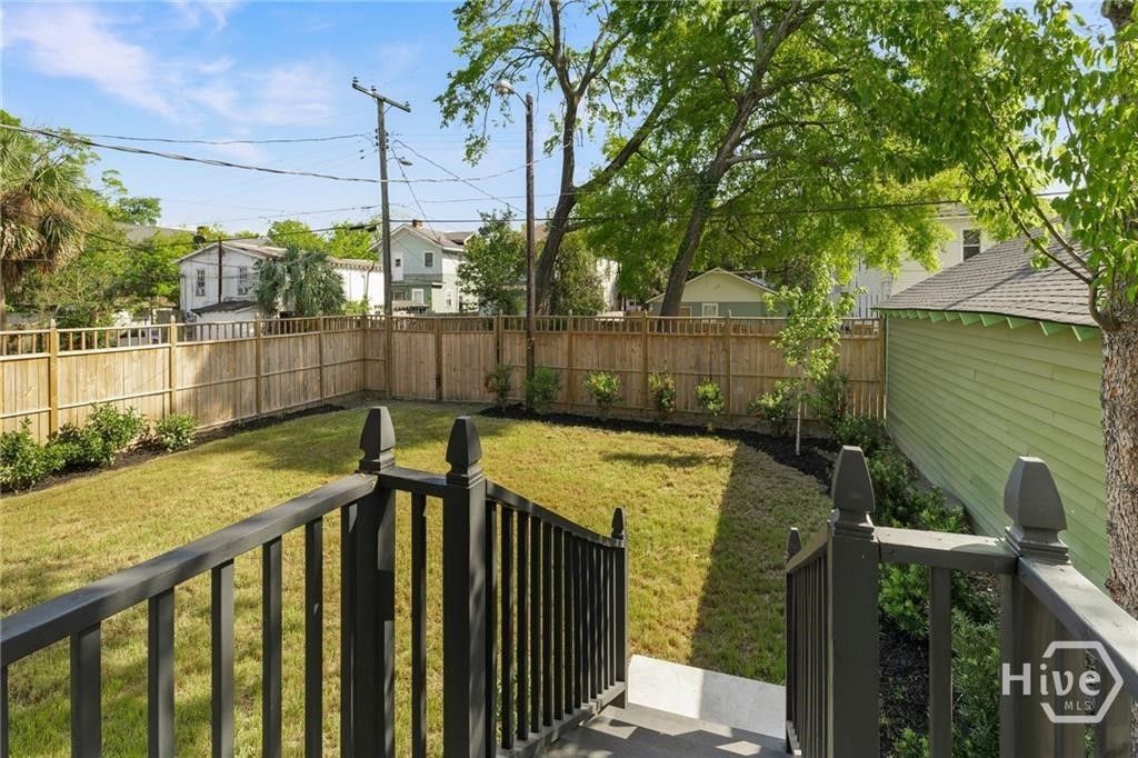 Image 19 of property listing at 627 W 37th Street, Savannah, GA 31401