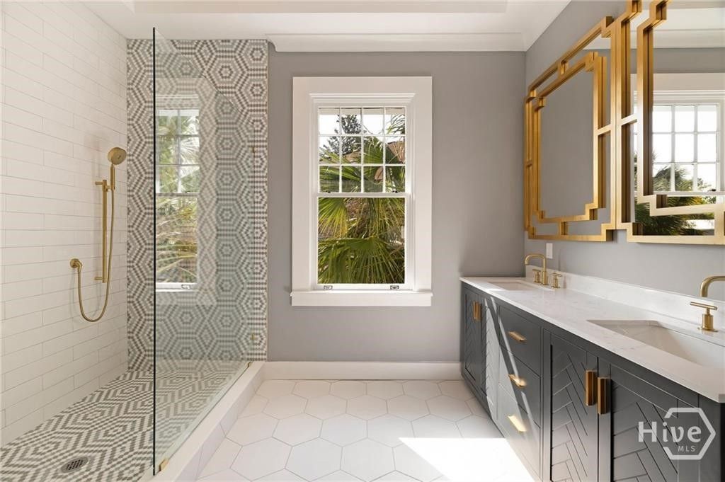 Image 30 of property listing at 627 W 37th Street, Savannah, GA 31401