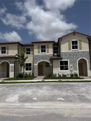 2664 SE 25th Rd 2664, Homestead, FL 33035