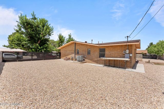 2716 Johnson Street, Las Cruces, NM 88005