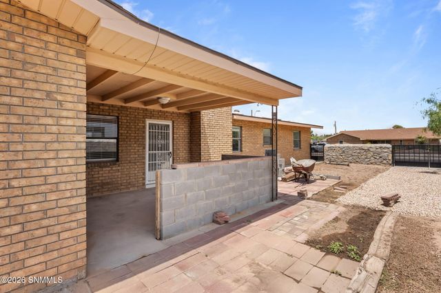 2716 Johnson Street, Las Cruces, NM 88005