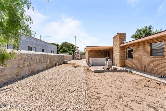 2716 Johnson Street, Las Cruces, NM 88005