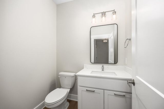 2221 Watertown Way Ne, City Of Grand Rapids, MI 49505