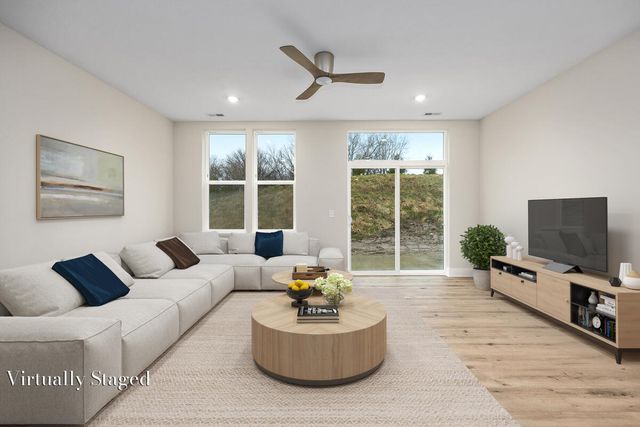 2221 Watertown Way Ne, City Of Grand Rapids, MI 49505