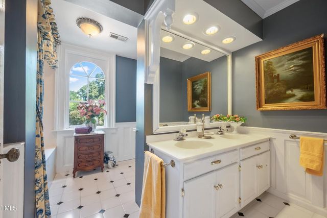 119 E Franklin Street, Youngsville, NC 27596