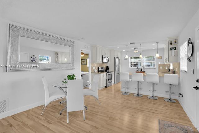 841 Meadowlark Ln, Delray Beach, FL 33445