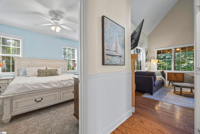 141 W Waters Edge Lane, West Union, SC 29696