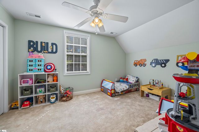 141 W Waters Edge Lane, West Union, SC 29696