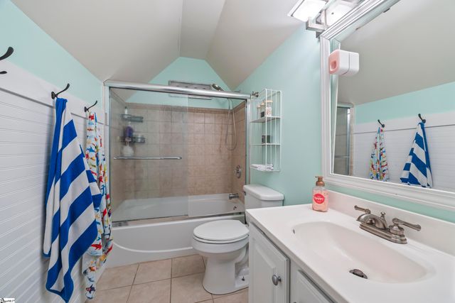 141 W Waters Edge Lane, West Union, SC 29696