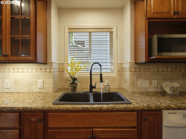 2205 Nw 138TH St, Vancouver, WA 98685