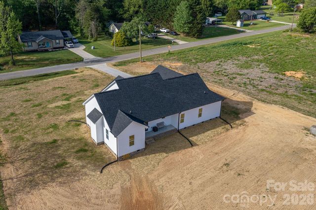 6268 Hill Gates Trail 36, Cherryville, NC 28021