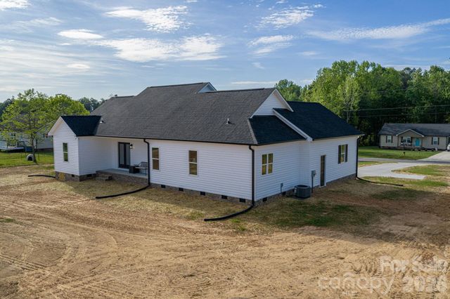 6268 Hill Gates Trail 36, Cherryville, NC 28021