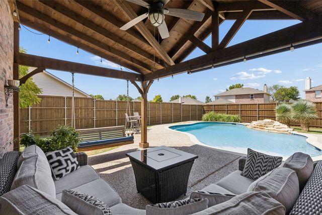 2903 Meadow Bluff Drive, Wylie, TX 75098
