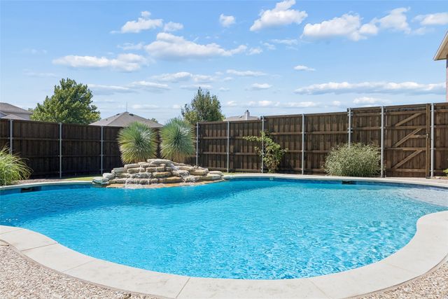 2903 Meadow Bluff Drive, Wylie, TX 75098