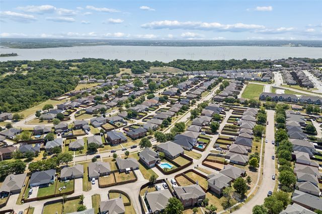 2903 Meadow Bluff Drive, Wylie, TX 75098