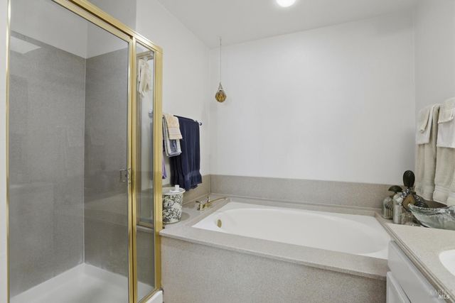 46 Mariners Cir, San Rafael, CA 94903