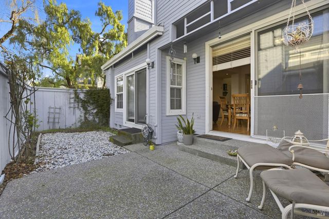 46 Mariners Cir, San Rafael, CA 94903