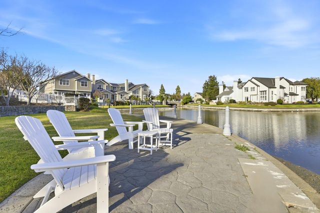 46 Mariners Cir, San Rafael, CA 94903