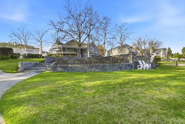 46 Mariners Cir, San Rafael, CA 94903