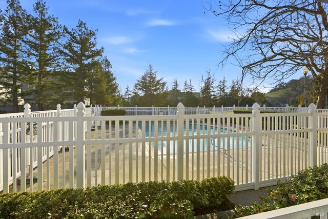 46 Mariners Cir, San Rafael, CA 94903