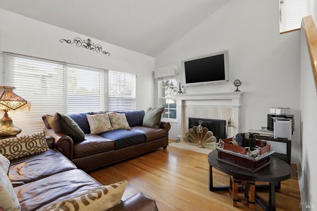 46 Mariners Cir, San Rafael, CA 94903