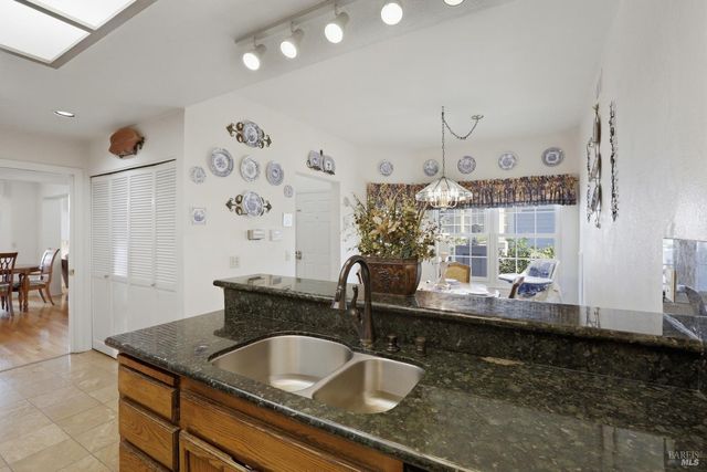 46 Mariners Cir, San Rafael, CA 94903