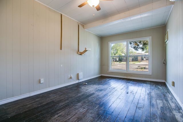 1912 Webster Street, San Angelo, TX 76901