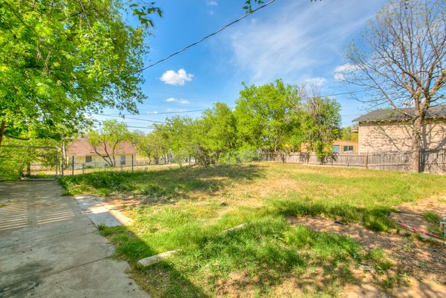 1912 Webster Street, San Angelo, TX 76901