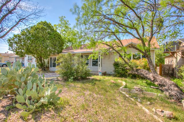 1912 Webster Street, San Angelo, TX 76901