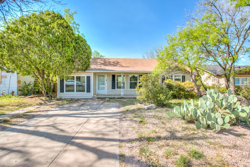 1912 Webster Street, San Angelo, TX 76901
