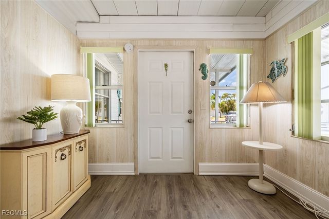 101 Elise DR, Fort Myers, FL 33908