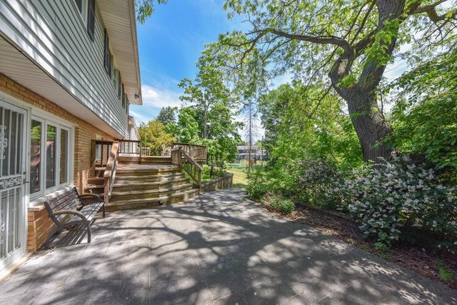 3540 Goetz DRIVE, Brookfield, WI 53005