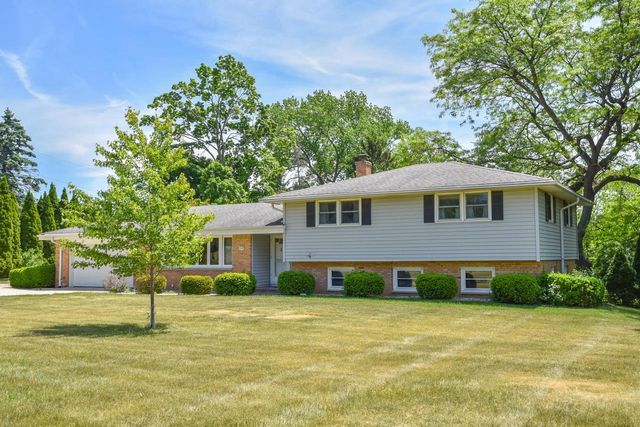 3540 Goetz DRIVE, Brookfield, WI 53005