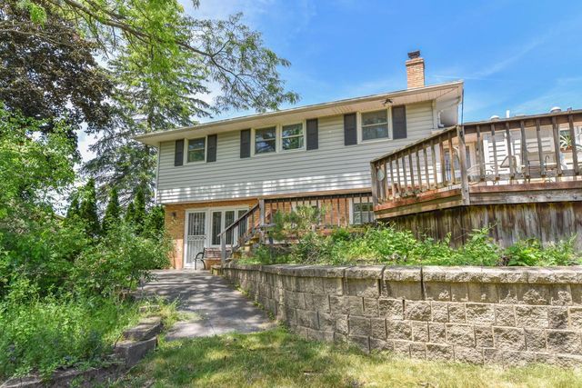 3540 Goetz DRIVE, Brookfield, WI 53005