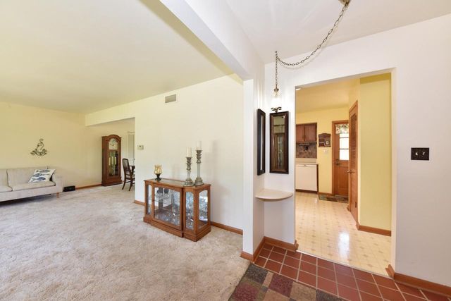 3540 Goetz DRIVE, Brookfield, WI 53005