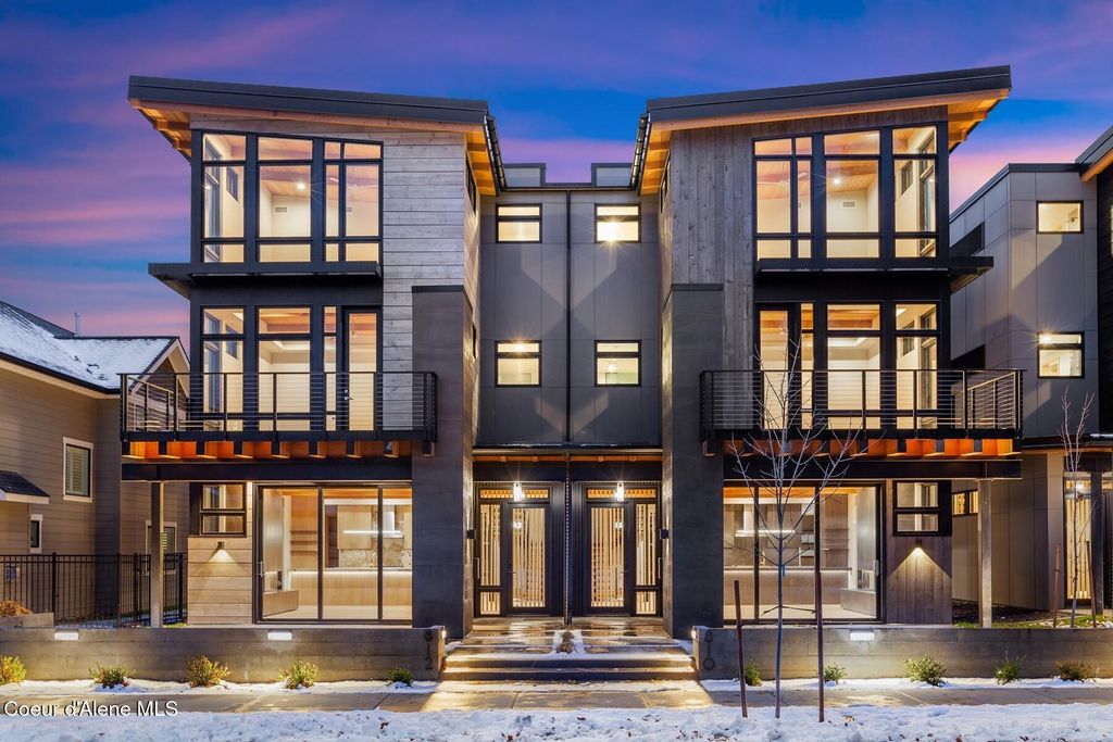 810 E Lakeside Ave, Coeur d'Alene, ID 83814 photo 2