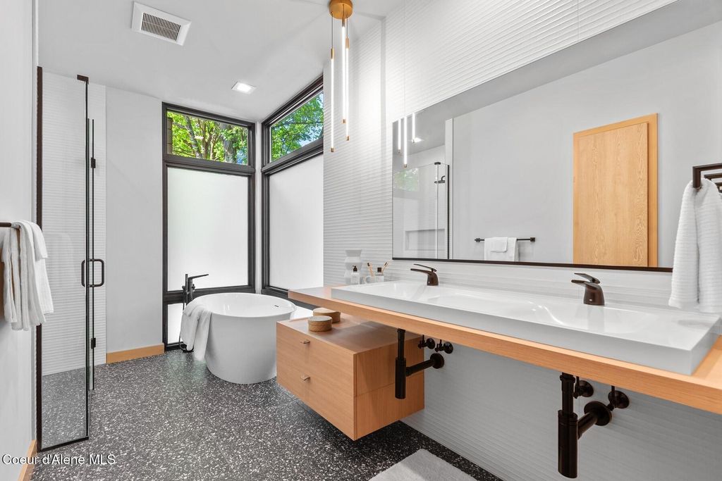 810 E Lakeside Ave, Coeur d'Alene, ID 83814 photo 38