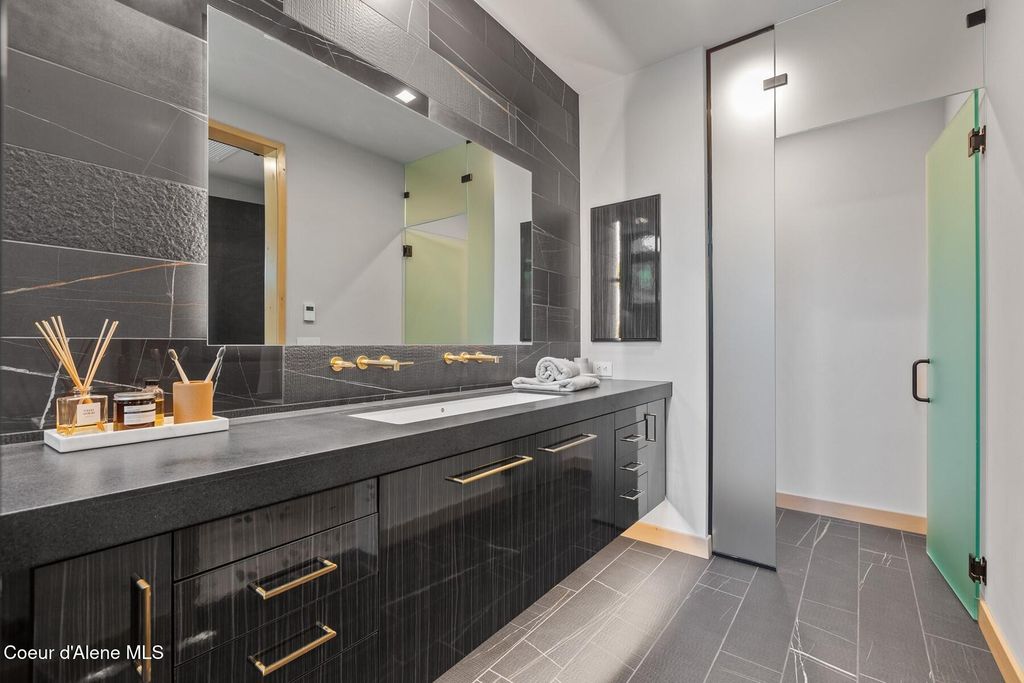 810 E Lakeside Ave, Coeur d'Alene, ID 83814 photo 42