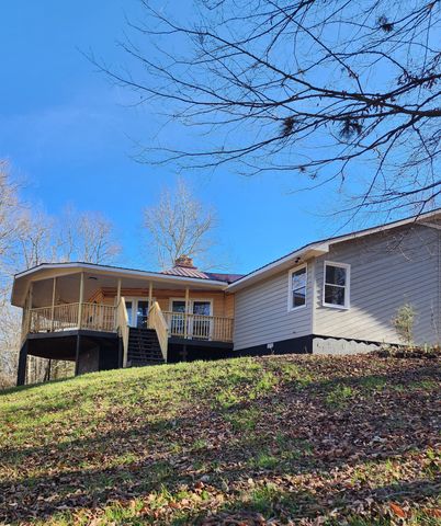 440 Deer Creek Rd, Linden, TN 37096