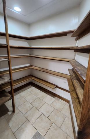 440 Deer Creek Rd, Linden, TN 37096