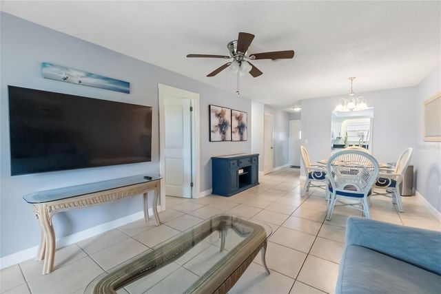 676 PARK CIRCLE, Bradenton, FL 34207