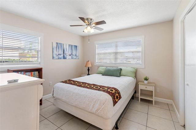 676 PARK CIRCLE, Bradenton, FL 34207