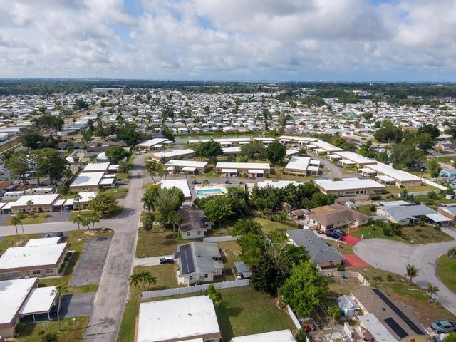 676 PARK CIRCLE, Bradenton, FL 34207
