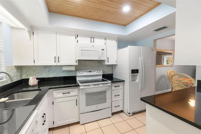 676 PARK CIRCLE, Bradenton, FL 34207